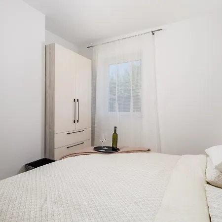 Apartamento Mara Krk Town